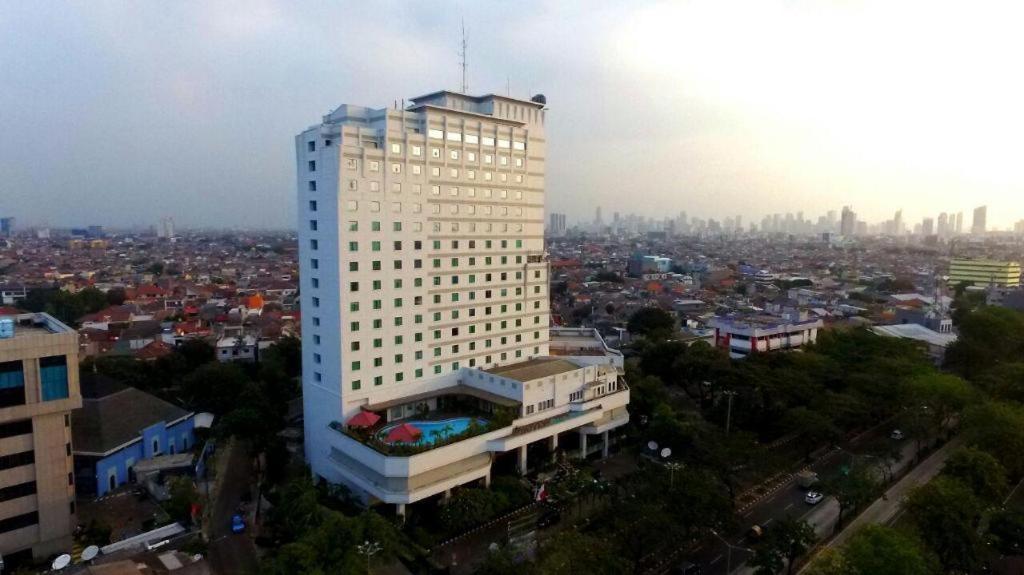 Grand Cempaka Business Hotel Jakarta Exterior photo